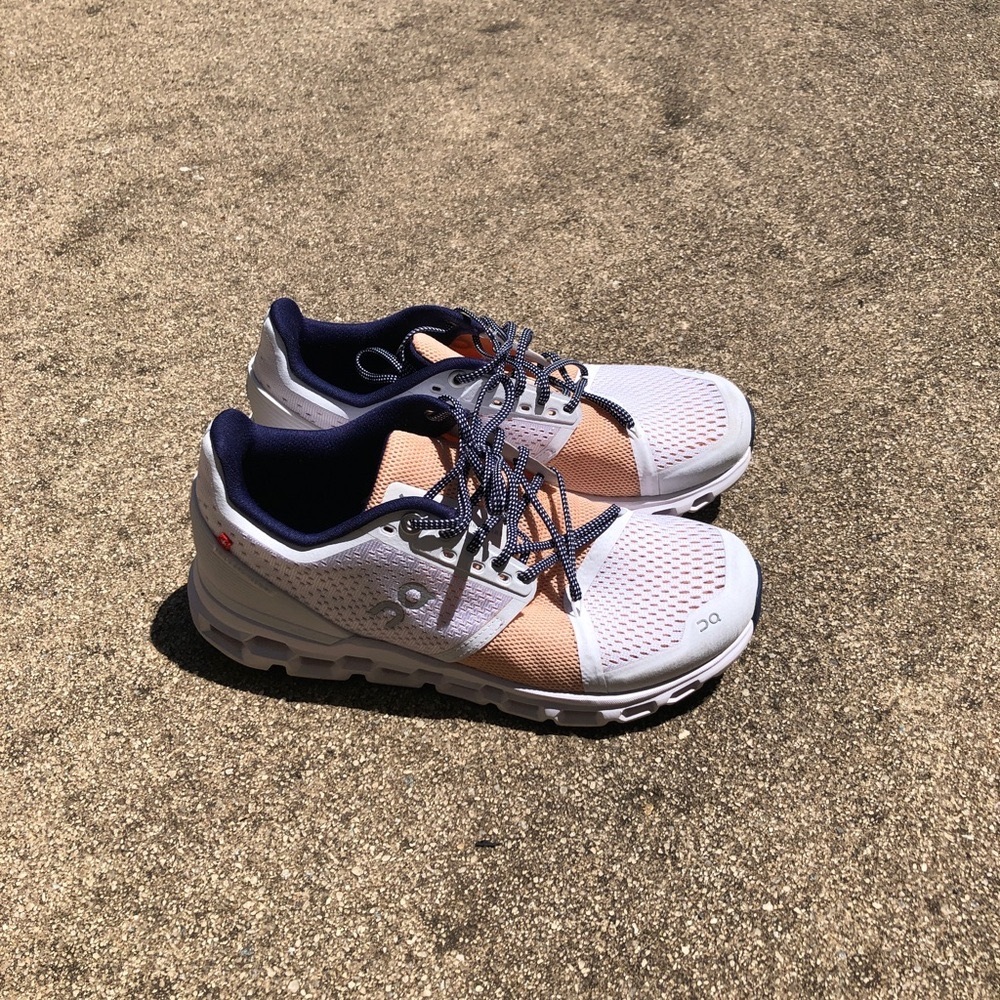 OnCloud CloudStratus Womens Shoes